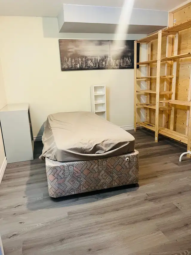 BARRIE BEST Rooms for Rent February 1st  $495 Sharing ROOM in Room Rentals & Roommates in Barrie - Image 31