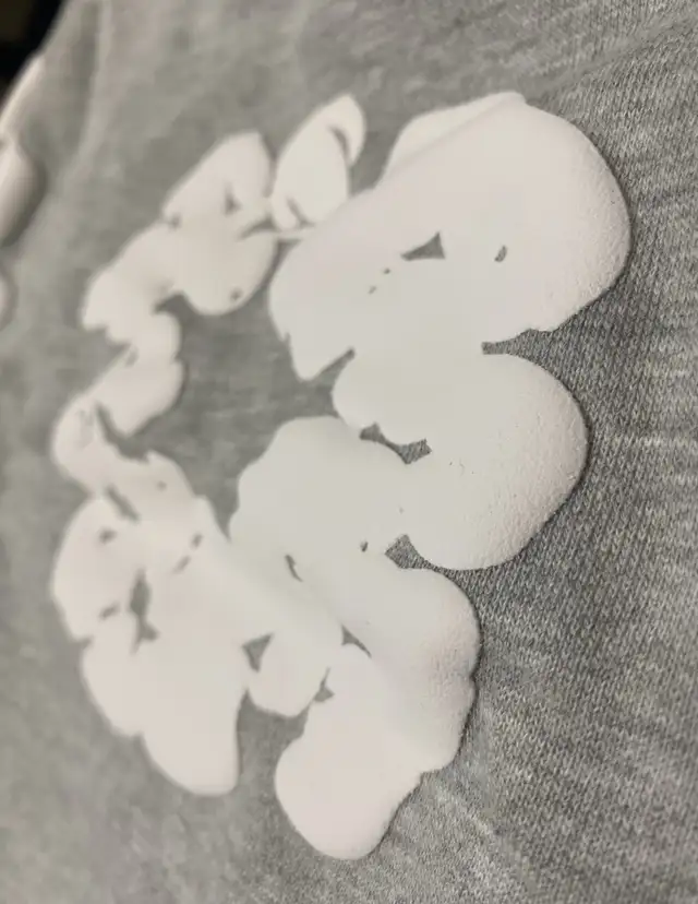 Denim Tears Sweatpants in Women's - Bottoms in City of Toronto - Image 5