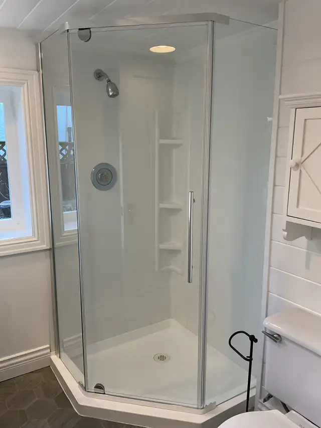 Basement Suite in Esquimalt in Long Term Rentals in Victoria - Image 8