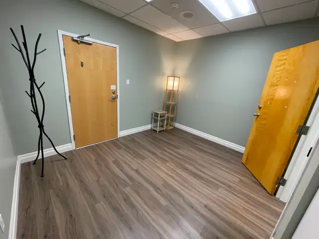 Office in medical clinic for sublet in Commercial & Office Space for Rent in Guelph - Image 10