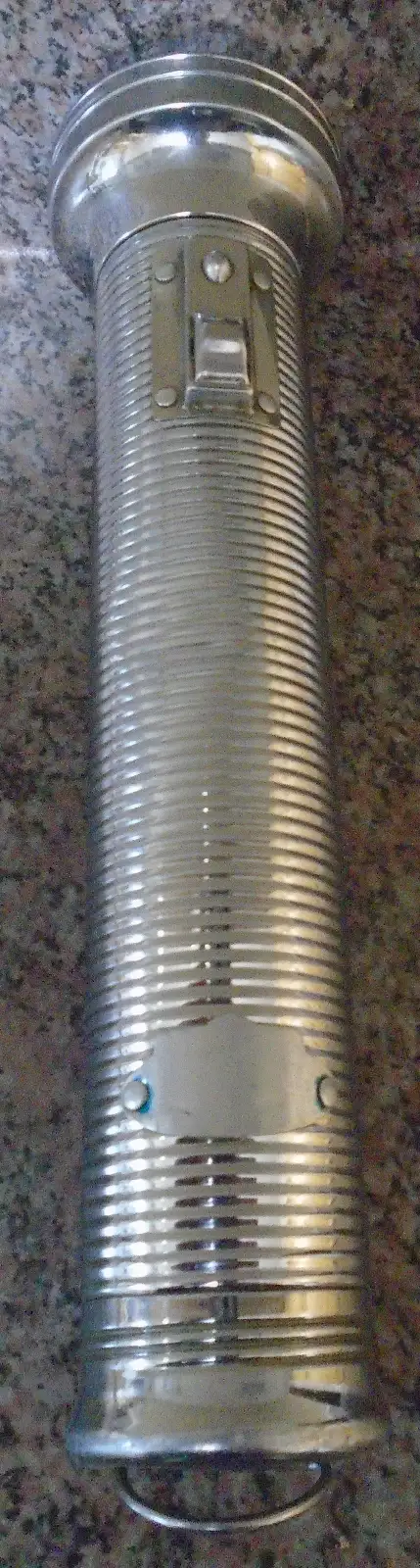 vintage stainless steel Ray-O-Vac flashlight in Arts & Collectibles in City of Halifax - Image 2