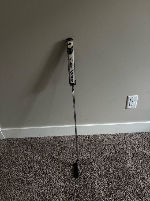 Cleveland Classic collection putter in Golf in Lethbridge - Image 3