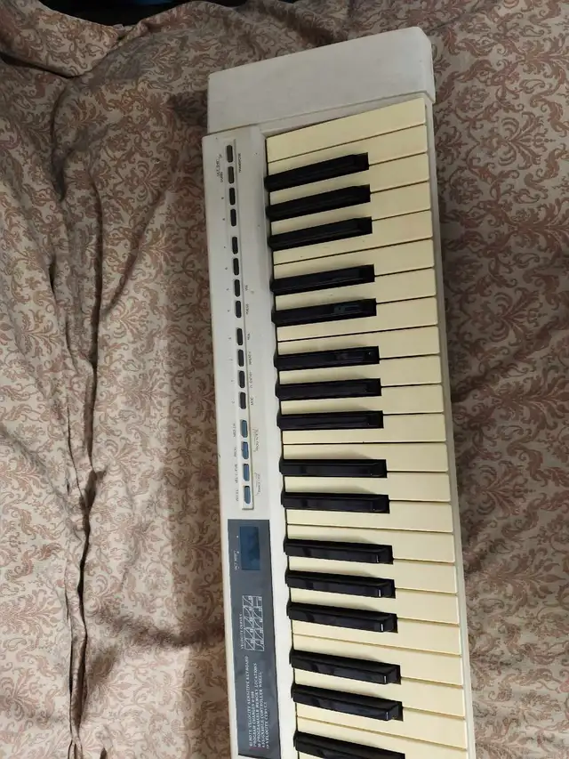 Kawai MIDI Keyboard MPK88 in Pianos & Keyboards in City of Toronto - Image 6