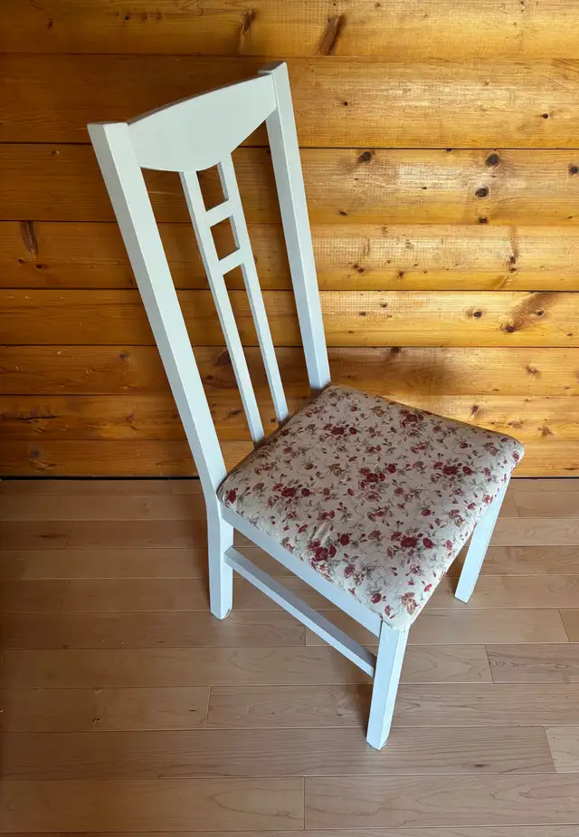 Wooden Chair   in Chairs & Recliners in Whitehorse - Image 2