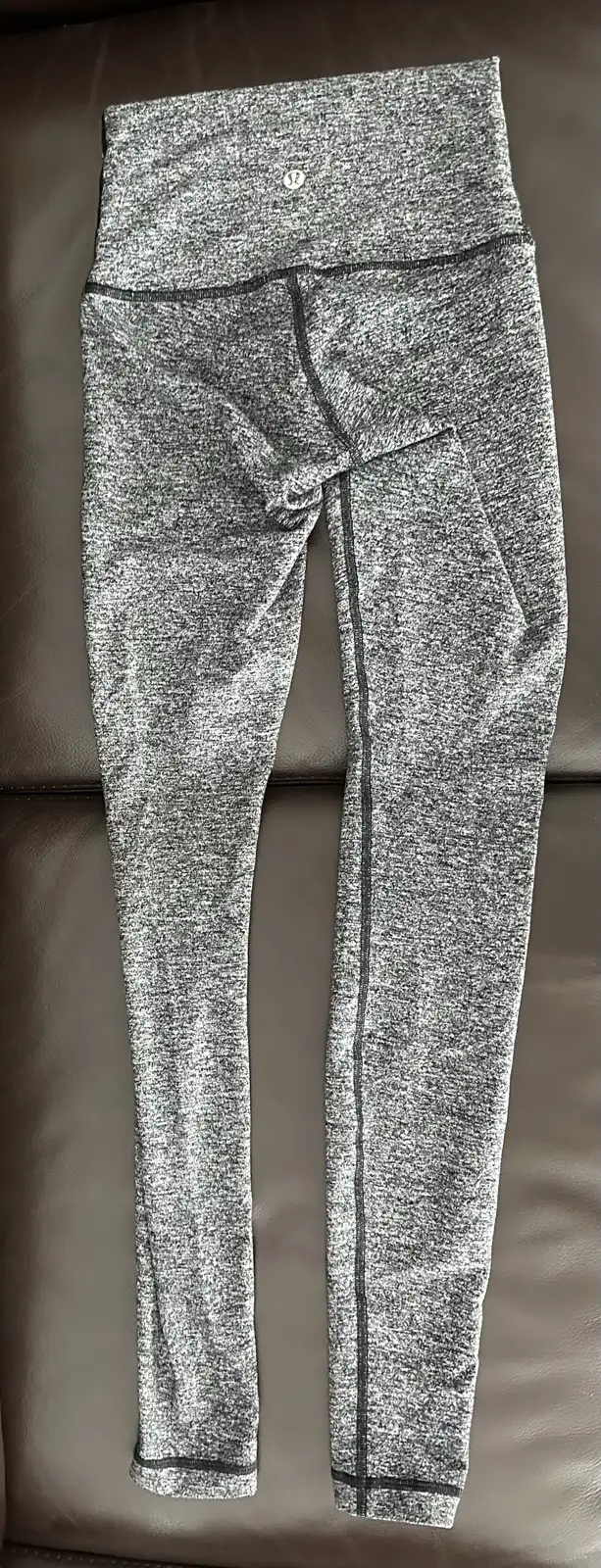 Lululemon Leggings Women’s XS in Women's - Bottoms in Oakville / Halton Region - Image 3