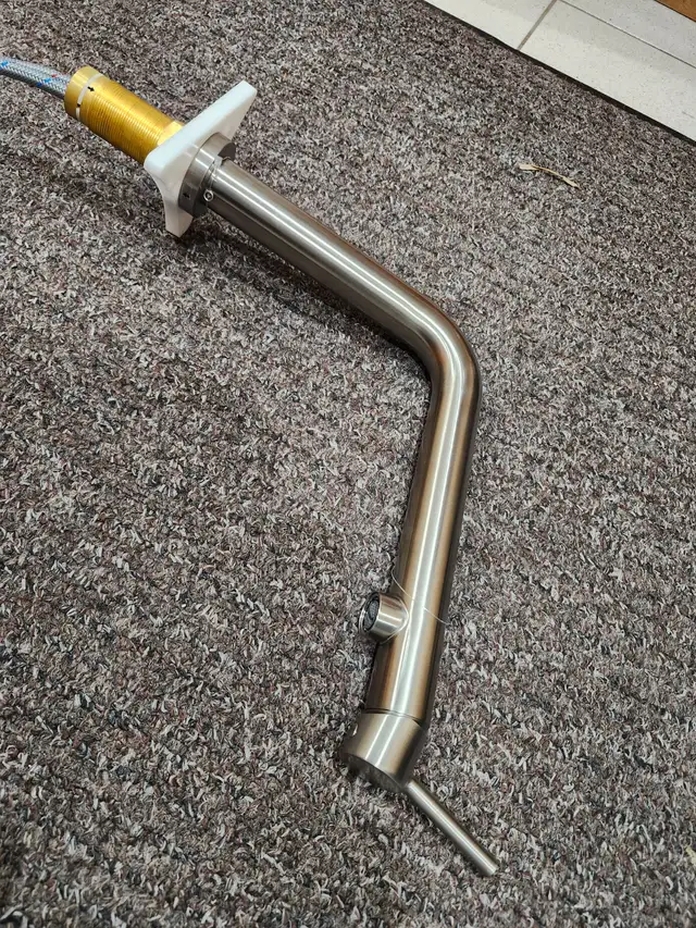 Faucet for the kitchen or vanity546145061915873283