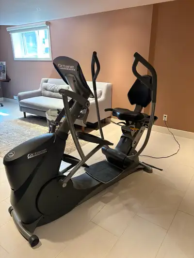 Excellent condition Octane Fitness xR6a recumbent elliptical/cross trainer. Very smooth, quiet machi...