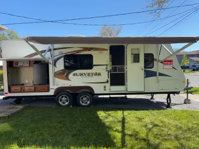 I am selling a like new, 1 owner, 24 foot Surveyor Ecolite travel trailer that sleeps 4. Separate ma...