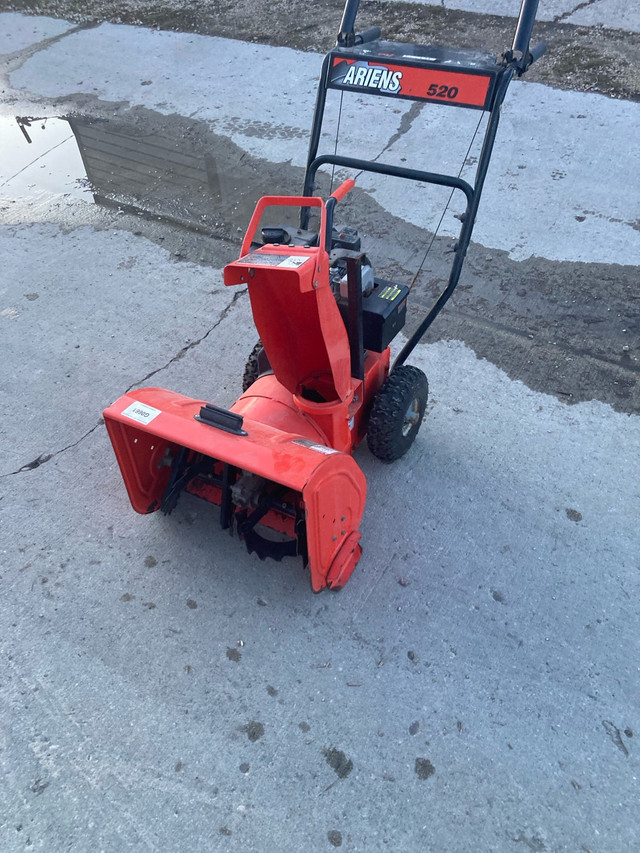 Ariens snowblower 20” in Snowblowers in Winnipeg - Image 3