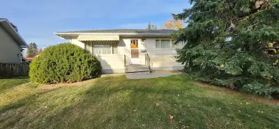Spacious 3-Bed Home for Rent | Glendale | Near LRT