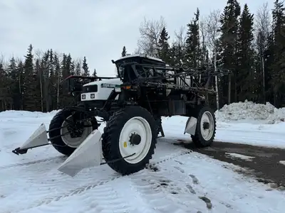 8500 Willmar Eagle Sprayer 800 gallon tank, 90 ft booms , Trimble GPS in it. Been a good sprayer we...