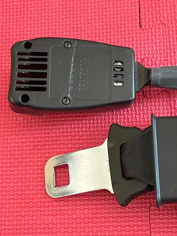 Kawasaki Mule 4x 610 950 Side by Side Seat Belt latch 53061-7502 in Other in Barrie - Image 9