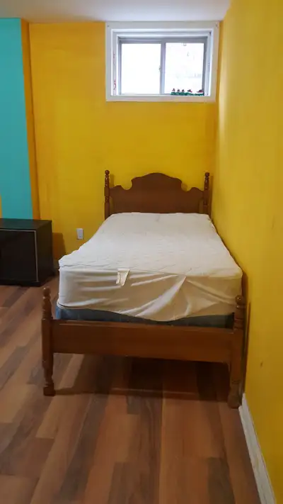 Private room with private washroom, females only, near U.OF.T. Scarborough & Centennial College. Wal...