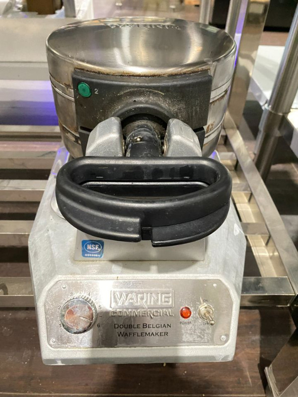 Used Waring Double Vertical Belgian Waffle Maker at Jacobs in Industrial Kitchen Supplies in Windsor Region - Image 2