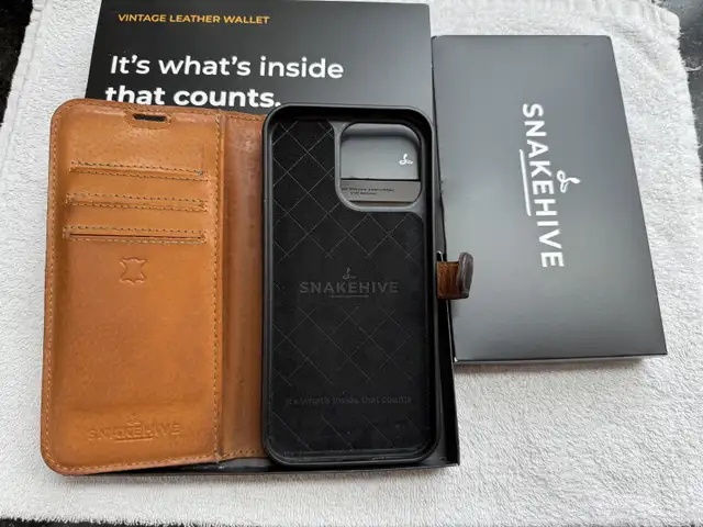 Snakehive iPhone 13, 14, 15 Pro Max Leather Wallet Case in Cell Phone Accessories in Ottawa - Image 2