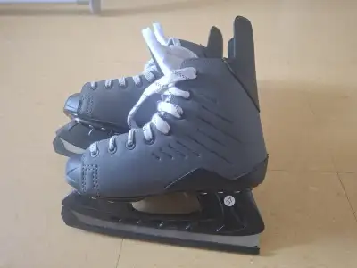 Patins à glace taille 37. Decathlon., View more