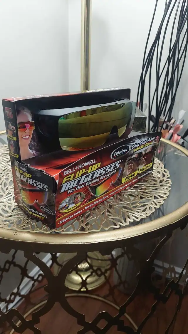 Tac flip glasses in Other in Winnipeg - Image 8