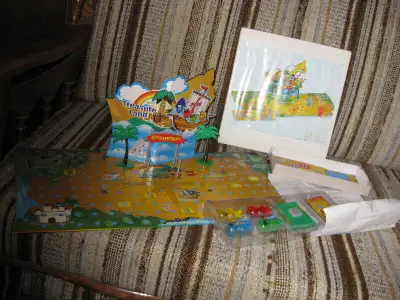 JEUX JOUETS - MATCHBOX - VHS - LIVRES - LINGE -THERMOS - BALLES, View more