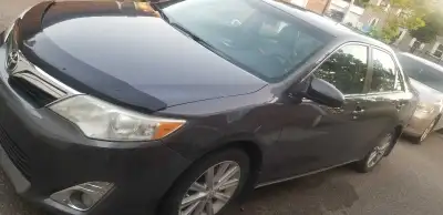 Toyota Camry XLE 2012 Runs and drives well Mileage 161035km Remote key start