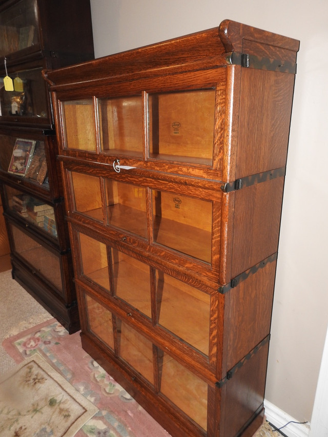 Antique barrister bookcase,  4 glass windows with wood dividers in Bookcases & Shelving Units in Hamilton - Image 4