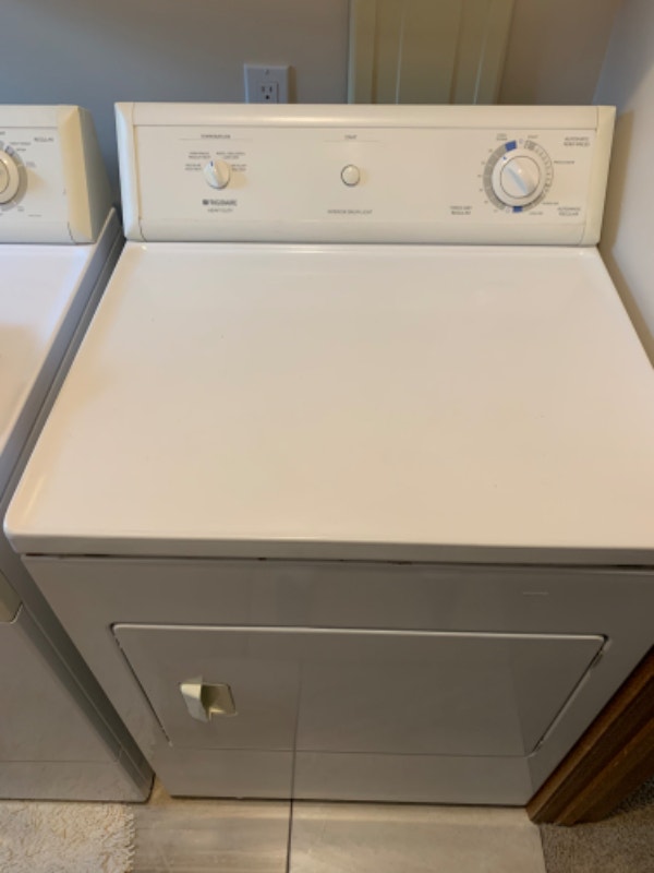 Frigidaire front lad washer and dryer Washers & Dryers Medicine Hat