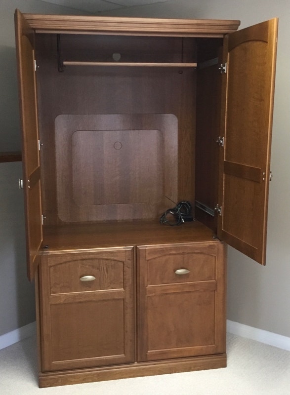 Wooden Hutch/TV Stand/Storage Unit Priced to Sell! Hutches