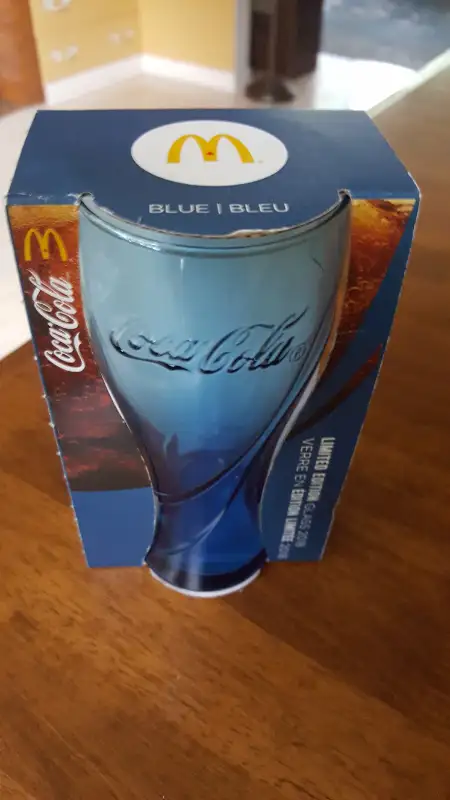 McDonald's / Coca-Cola Limited Edition  Blue Glass 2018 *New*63848996524803120