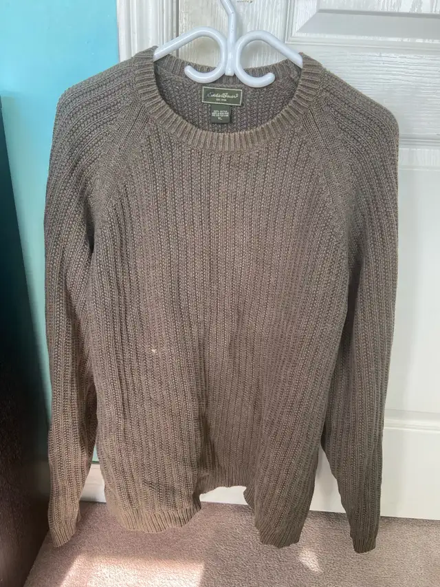 brown wool sweater in Men's in Mississauga / Peel Region - Image 2