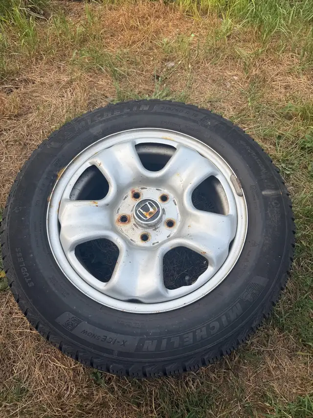 Honda 16” Wheels + Michelin X-Ice Snow Winter Tires – $400 OBO in Tires & Rims in Vancouver - Image 6