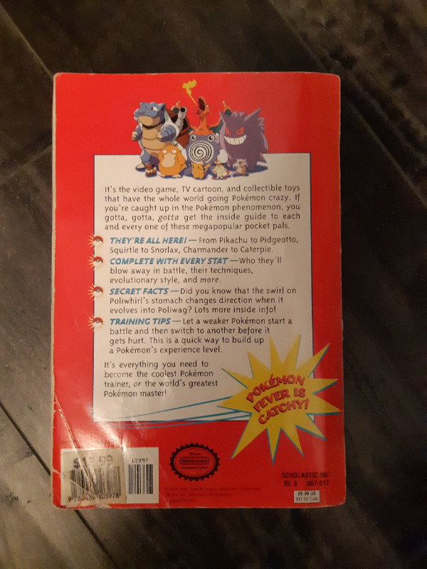 Pokemon - The Official Handbook (Original) in Children & Young Adult in City of Toronto - Image 2
