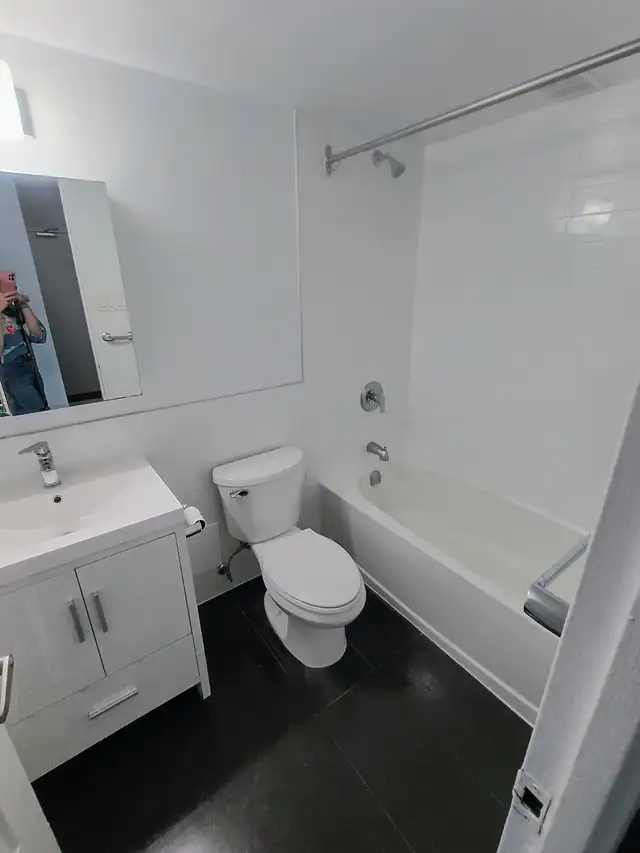 Lease Assignment - studio apt near UofT now til Jul 31 in Short Term Rentals in City of Toronto - Image 4