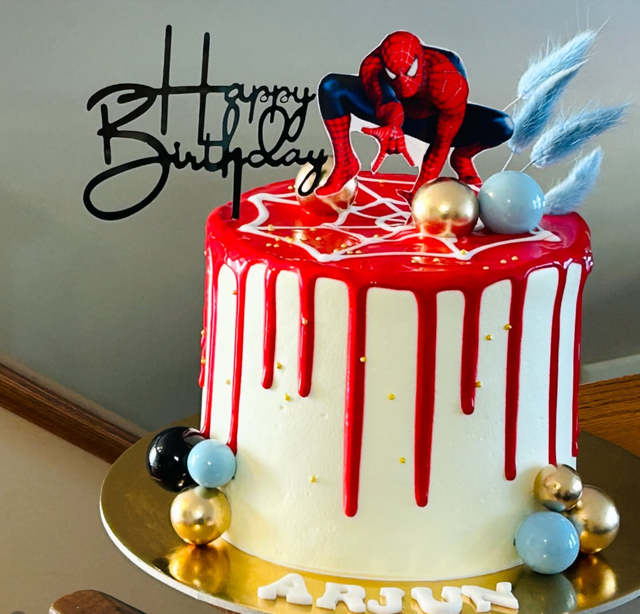 Costum Cakes64684039879553122