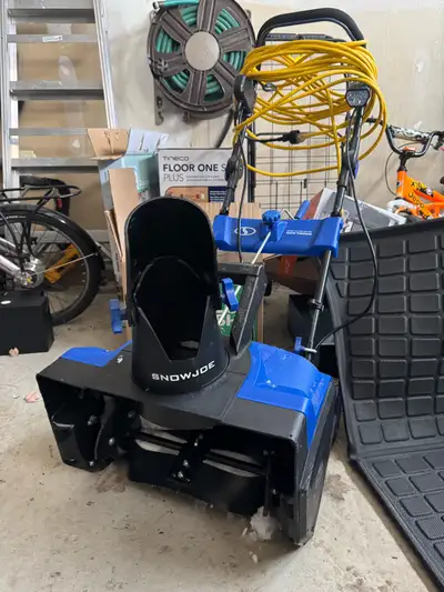 Snowjoe Electric 18 inch, 14.5 amp snowblower, View more