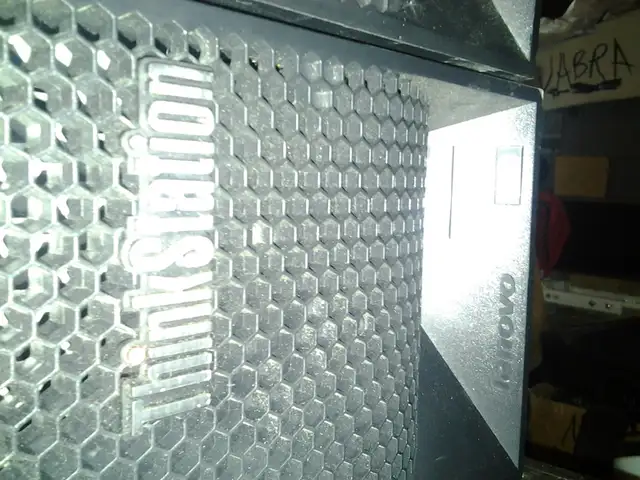 Lenovo ThinkStation C30 WorkStation Intel Xeon E5-2620v2 hex cor in Other in City of Montréal - Image 3