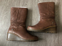Ladies Keen boots: size 7.5