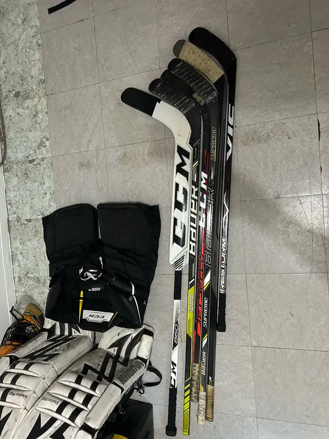 hockey equipment  in Hockey in Markham / York Region - Image 7