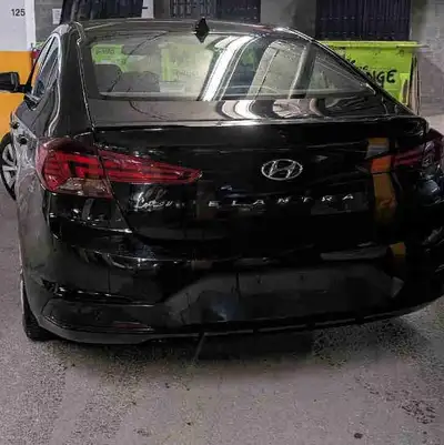 Transfer of financing Hyundai Elantra Preferred 2019. amount of 131 per week. financing starts on Se...