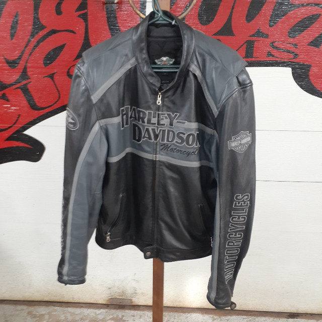 Manteau de cuir Harley-Davidson dans Pièces et accessoires pour motos  à Longueuil/Rive Sud