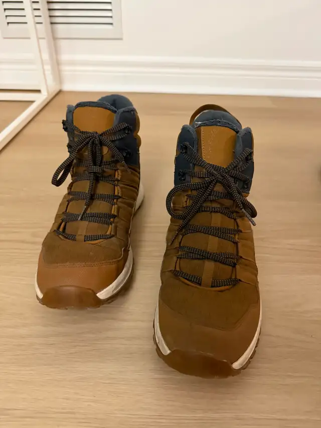 Quechua Waterproof men’s Winter Boots in Men's Shoes in Mississauga / Peel Region - Image 3