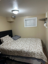 furnished Room in Basement close to Bus stop, M/F avalable Apr 1