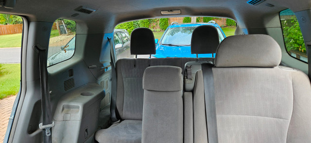 2009 Toyota Highlander Hybrid AWD 3 Row Crossover in Cars & Trucks in Brandon - Image 4