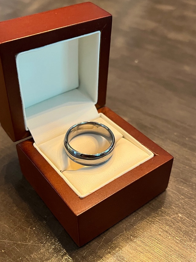Men’s wedding band Jewellery & Watches Edmonton Kijiji