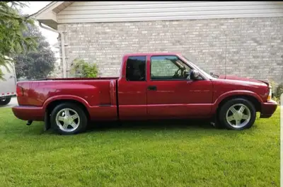 Classic Chevrolet sonoma 2000. V6. 106000 km original. 3 doors, ownership on my name. In perfect wor...