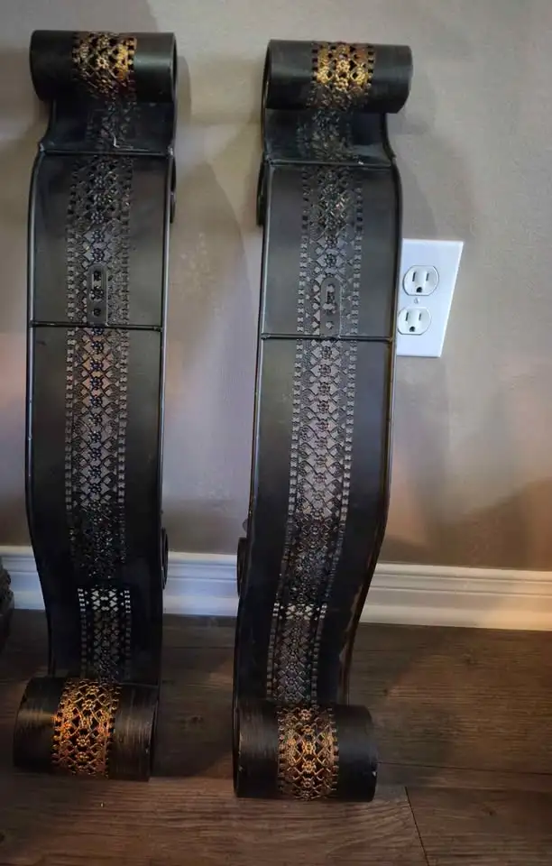 Set of two pierced metal wall candle sconces 24.5" h 4.5" in Home Décor & Accents in Ottawa - Image 3