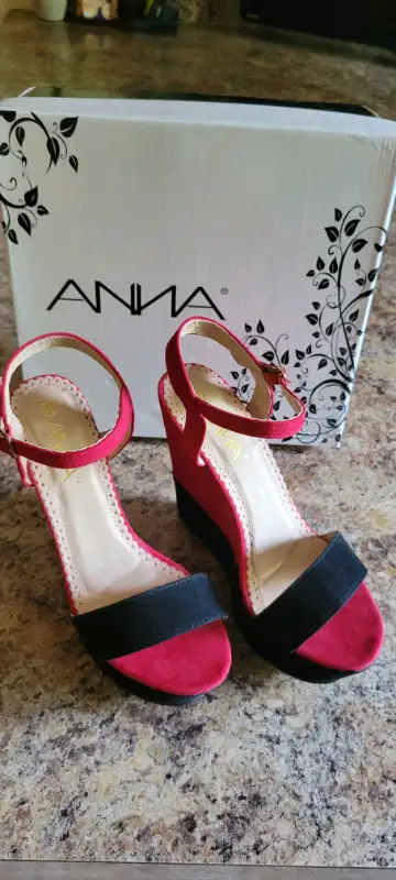 'Wedges' Pour Femmes  // Ladies 'Wedges', View more