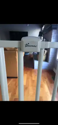 X-wide safety gate toddler or pet (DreamBaby)