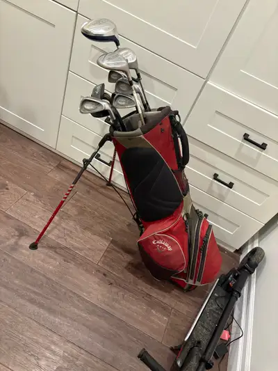 women’s right handed golf clubs and bag , View more