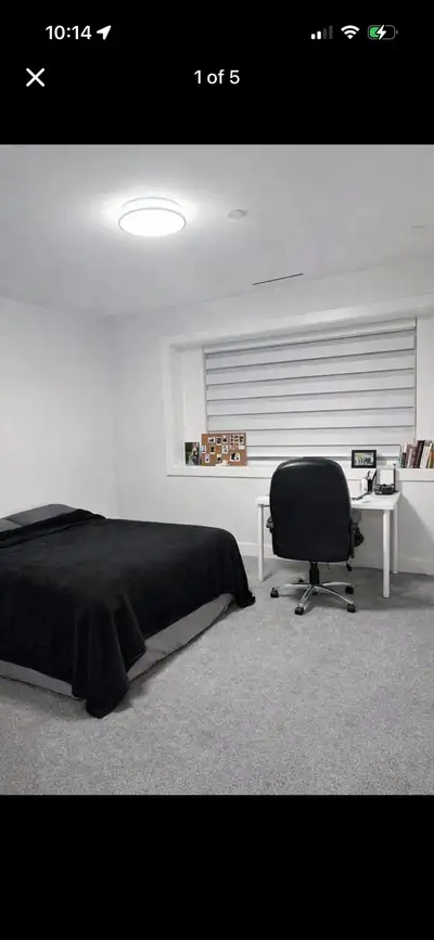 Master Bedroom with Walk-In Closet – Female Only House | Killarney (East Vancouver) E 52 Avenue, Van...