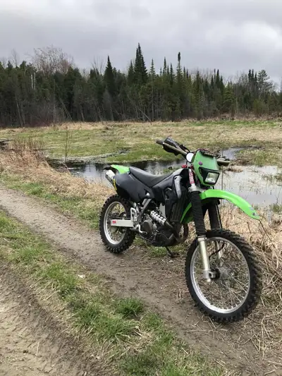 This bike is no regular DRZ dressed in green, this is the sought after KLX400R only produced 2 years...