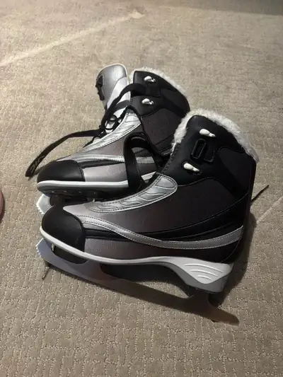 ladies skates size 9, View more